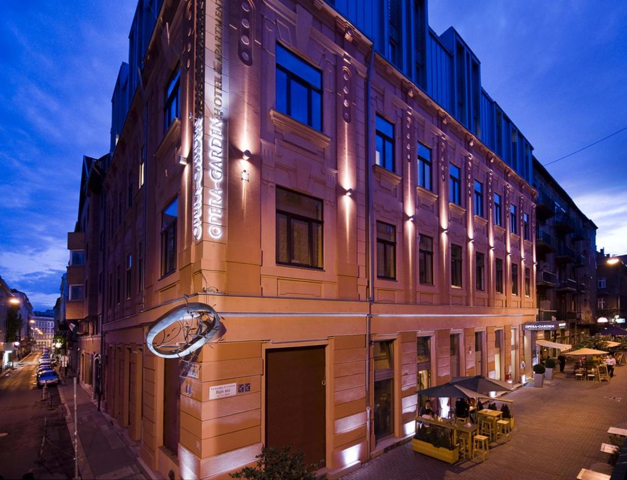 Opera Garden & Hotel 4*
